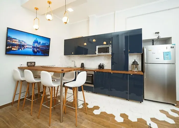 Apartment Cityscape Budget Art Deco Budapest