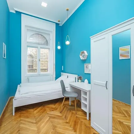 Cityscape Budget Art Deco Appartamento Budapest