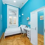 Cityscape Budget Art Deco Apartment Budapest