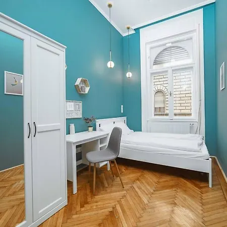 Apartment Cityscape Budget Art Deco Budapest